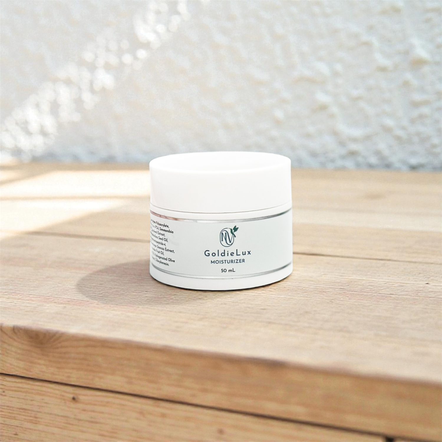 GoldieLux Peptide Moisturizer with Mushrooms — Nutrívamos